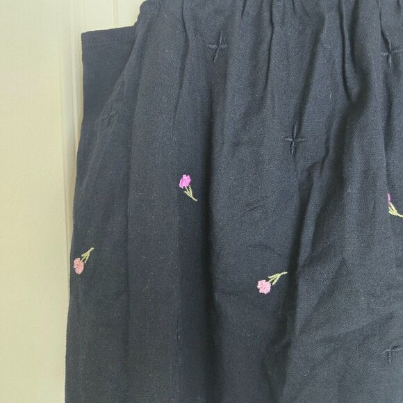 Black Floral Embroidered Sleeveless Top With Ruffle Straps & Geometric Bodice De - Picture 3 of 8